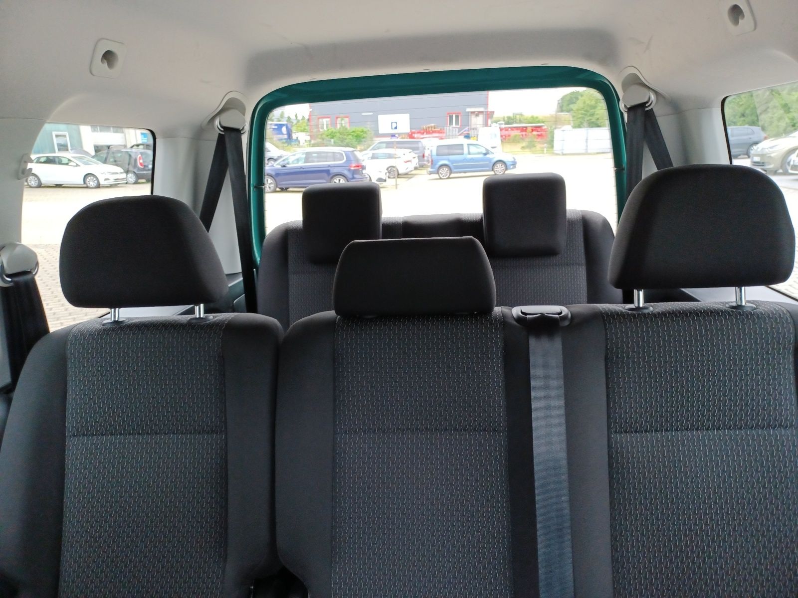 Fahrzeugabbildung Volkswagen Caddy Kombi TSI 7-Si Klima GRA PDC