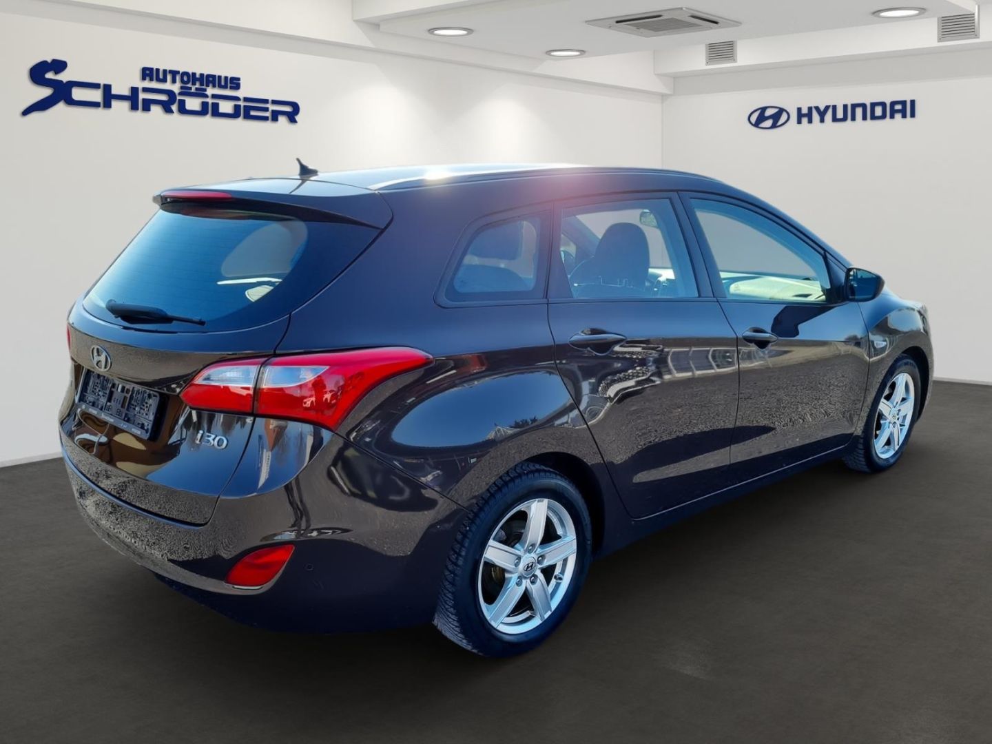 Fahrzeugabbildung Hyundai i30 YES! SILVER 1.6 GDI KLIMA+PDC+TEMPOMAT