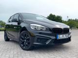 BMW 214 Active Tourer 214d - - schwarze BMW 214 Active Tourer