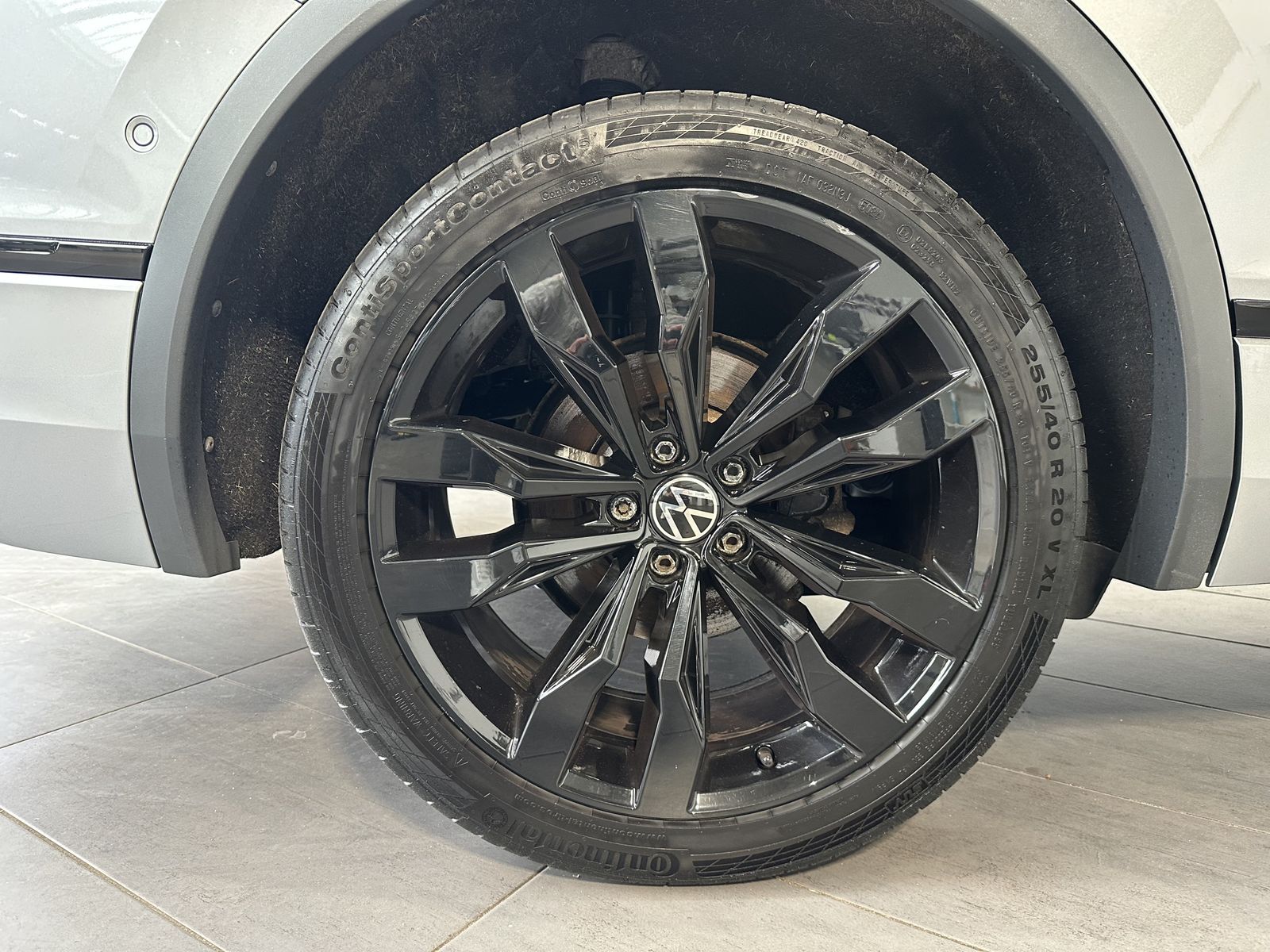 Fahrzeugabbildung Volkswagen Tiguan Allspace 4M R-Line Black NAV+LED+AHK+360°