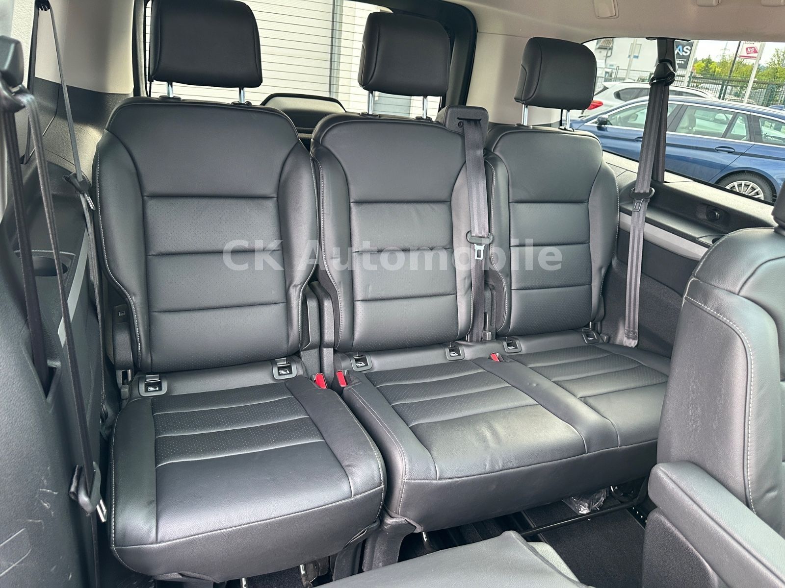 Fahrzeugabbildung Opel Zafira Life Elegance L/7 Sitze/Navi/Pano/LED/AHK