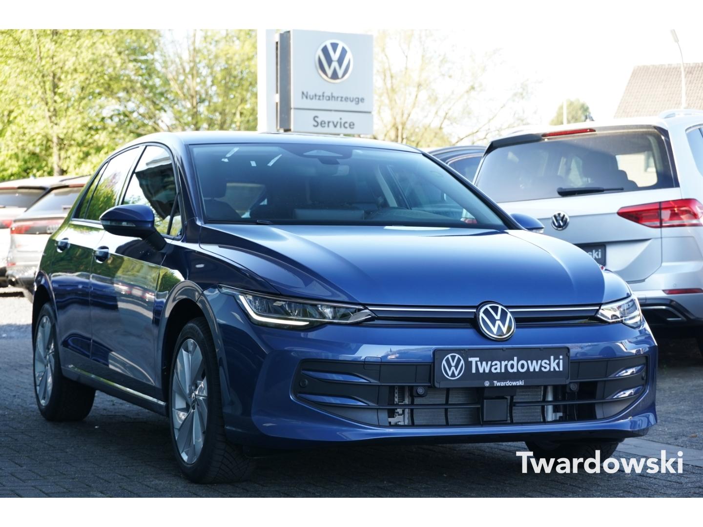 Volkswagen Golf 1.5 TSI Life ACC Navi Kamera Keyless Travel