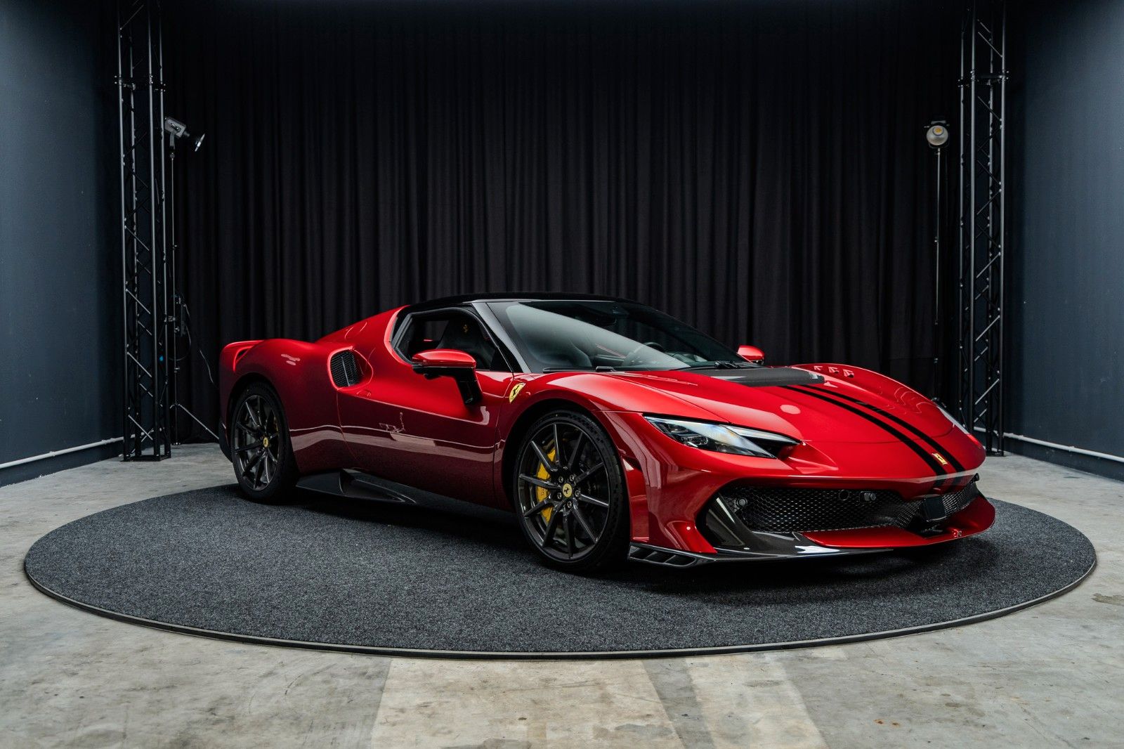 Fahrzeugabbildung Ferrari 296 GTB Speciale + Carbon + Lipstick Red + Lift