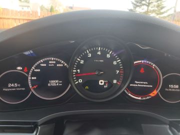 Porsche Cayenne - 12