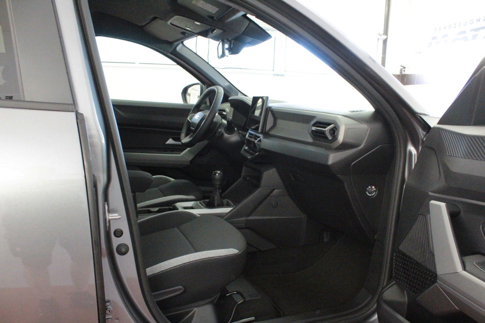 Fahrzeugabbildung Dacia Bigster hybrid   140 Journey   Winterpaket *City