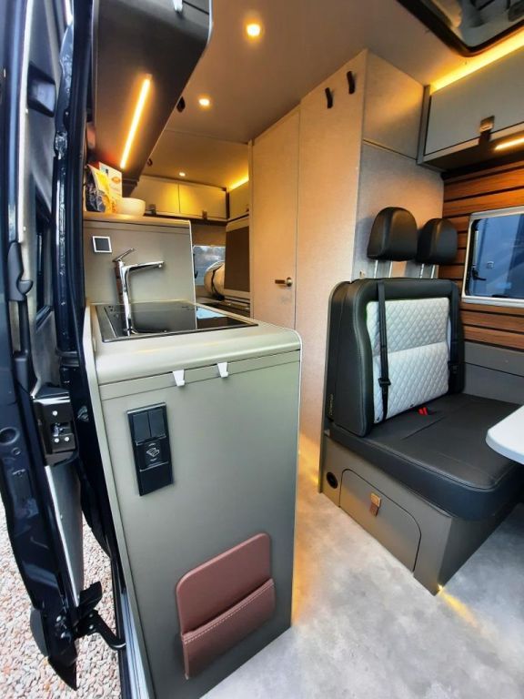 Fahrzeugabbildung HYMER / ERIBA / HYMERCAR Camper Van GRAND CANYON S 600 CROSSOVER Verfüg./