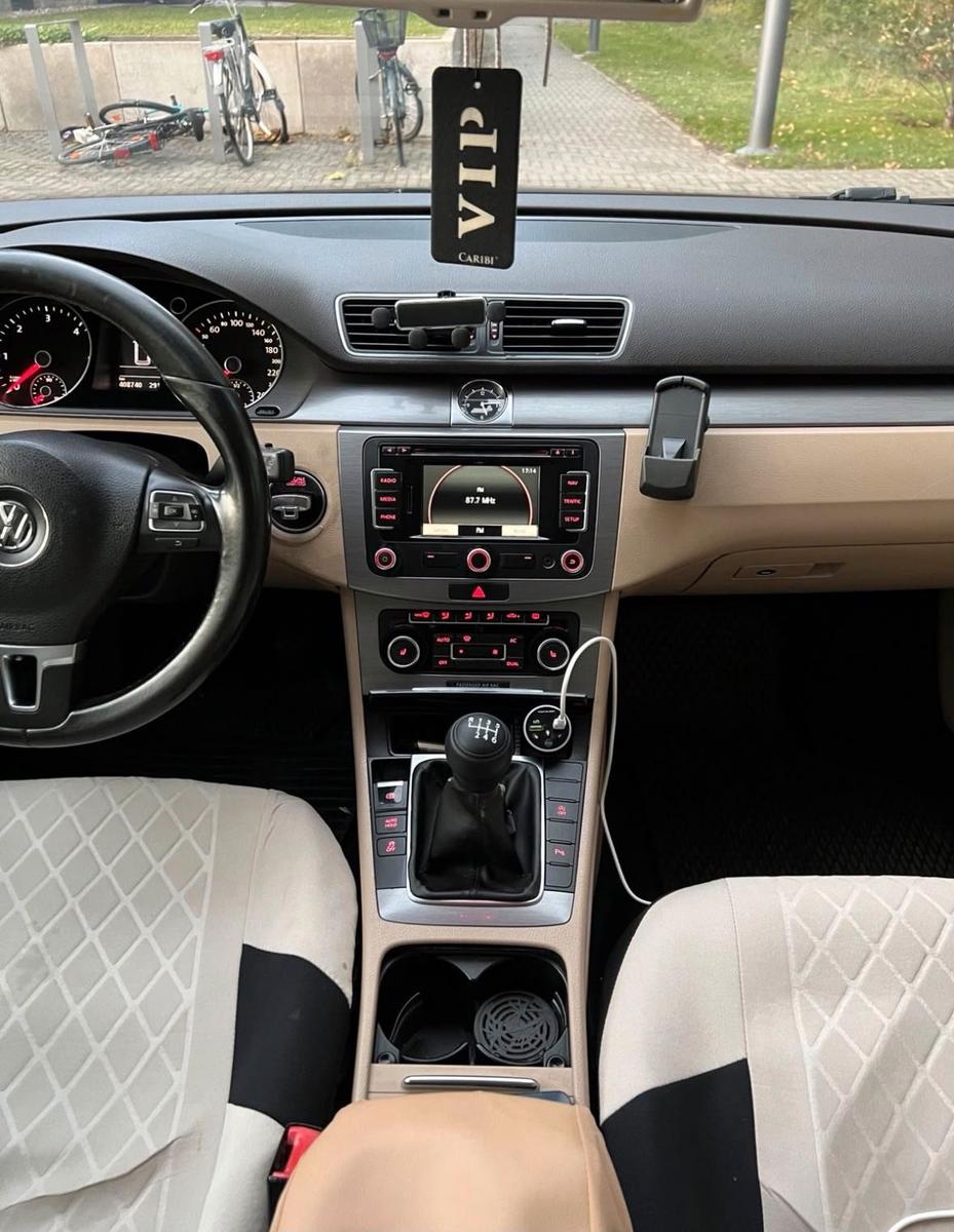 Volkswagen Passat 2012 — photo 7