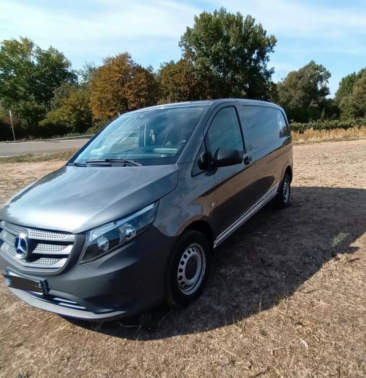 Image of Mercedes-Benz Vito