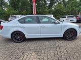 Skoda Octavia Lim. RS     **Bi-Xenion/PDC/Navi/Leder** - Skoda Octavia mit Diesel-Antrieb: Limousine, RS