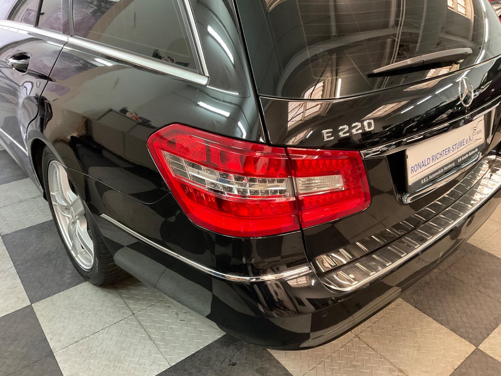 Mercedes-Benz E220 2011 — photo 15