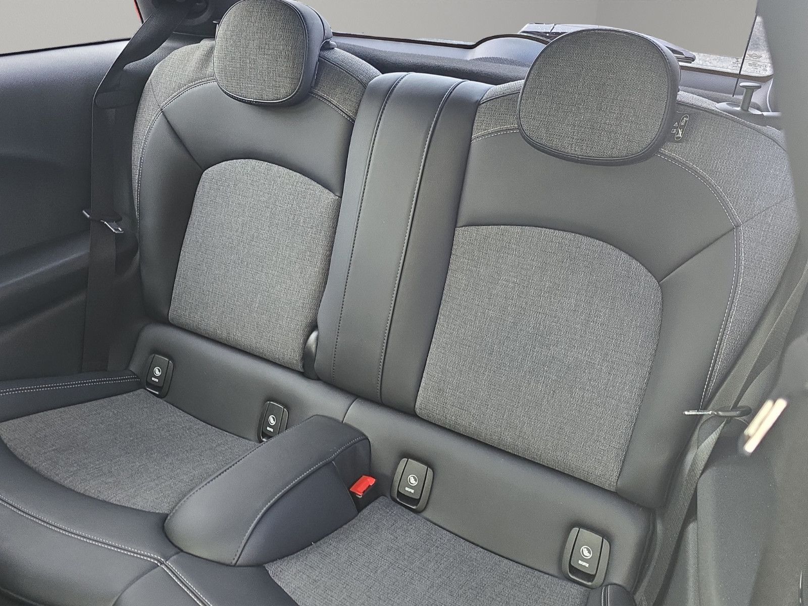 Fahrzeugabbildung MINI COOPER S Mini John Cooper Works Harman-Kardon