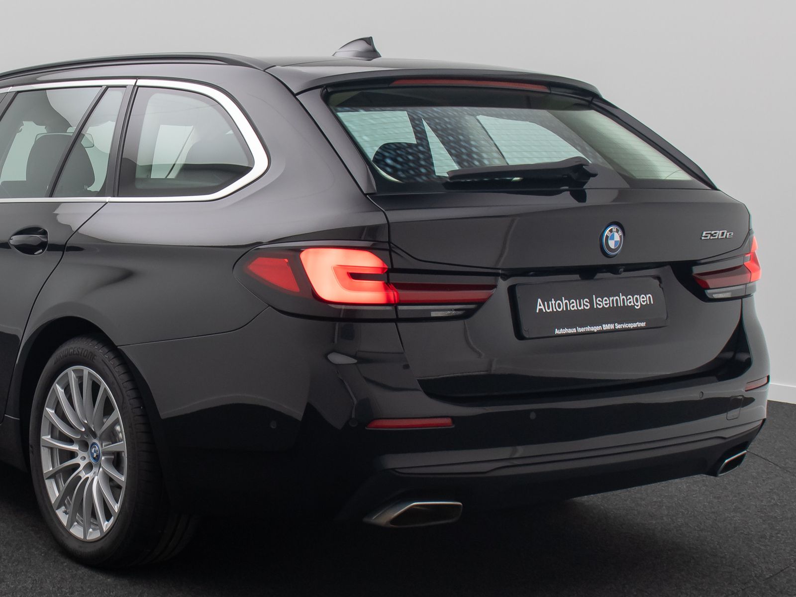 Fahrzeugabbildung BMW 530e MSportlenk Alarm DAB Kamera 4xKlima 18Zoll