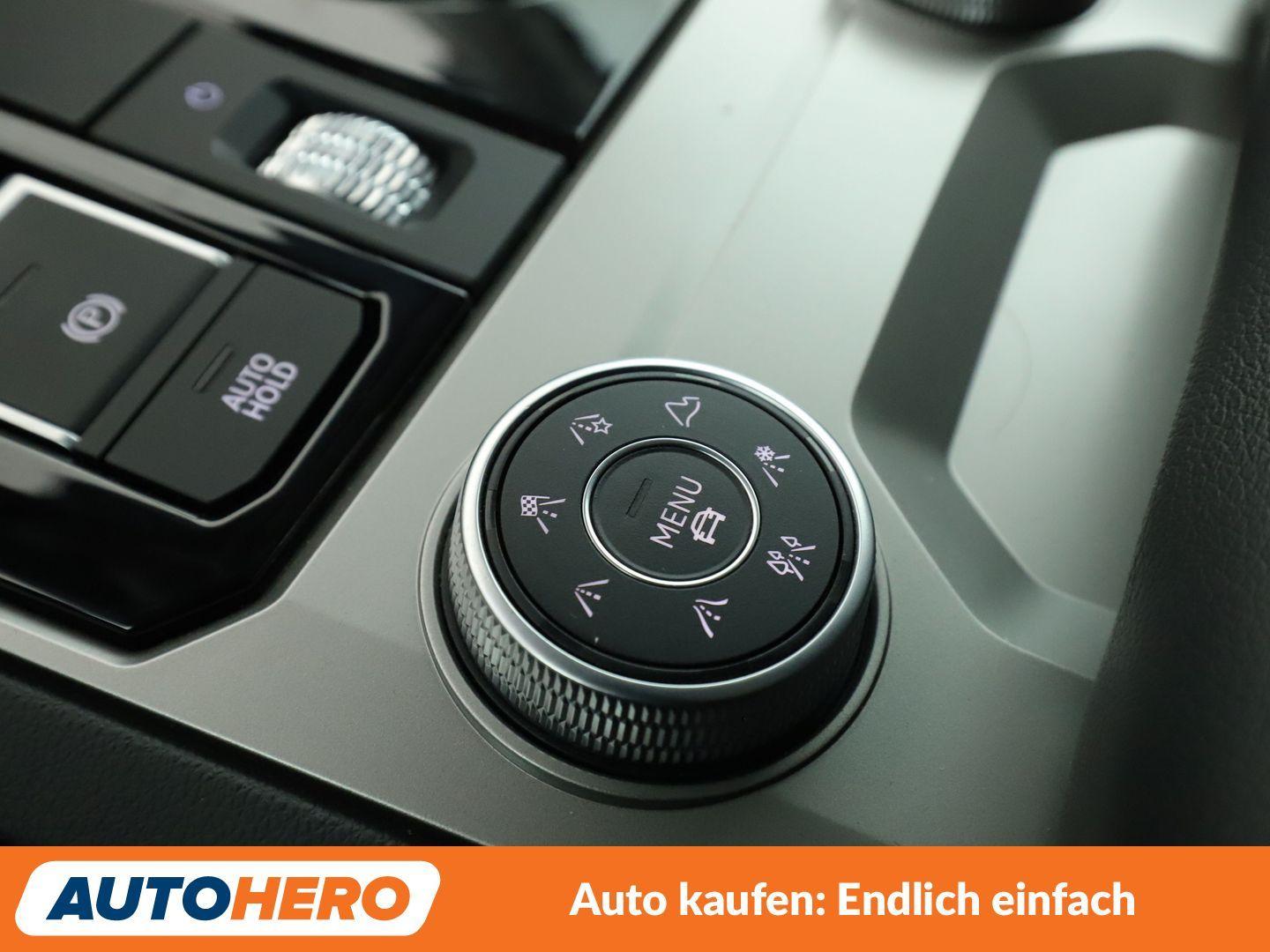 Volkswagen Touareg 3.0 V6 TDI Elegance 4Motion Aut.*NAVI*