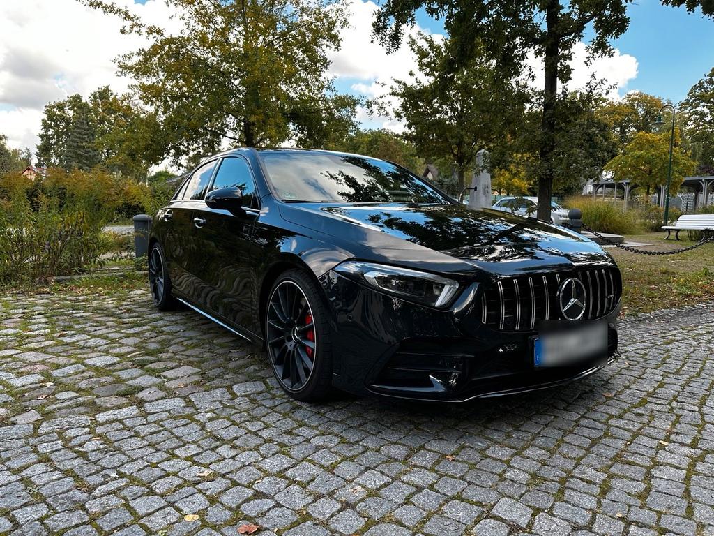 Mercedes-Benz A 35 AMG