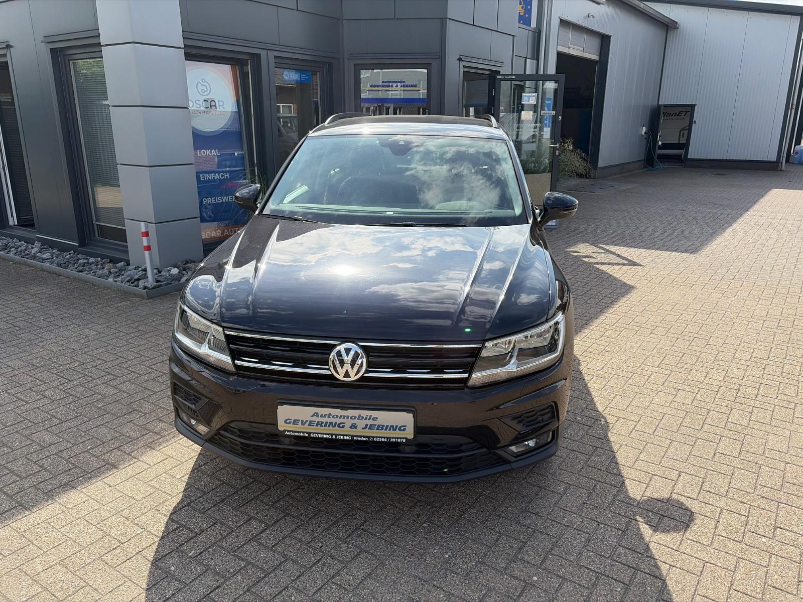 Volkswagen Tiguan Comfortline ACC Navi SHZ App Connect