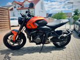 Triumph Trident 660 , Vollausstattung, 1.100 km 