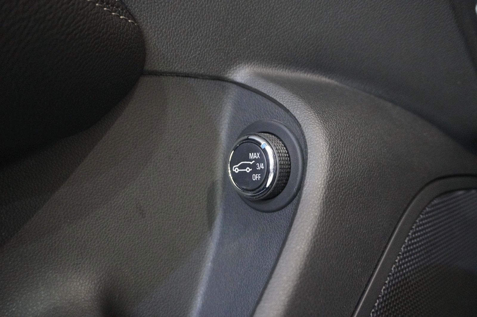 Fahrzeugabbildung Opel Insignia B ST 2.0D ELEGANCE NAVI/LED/KAMERA/DAB+