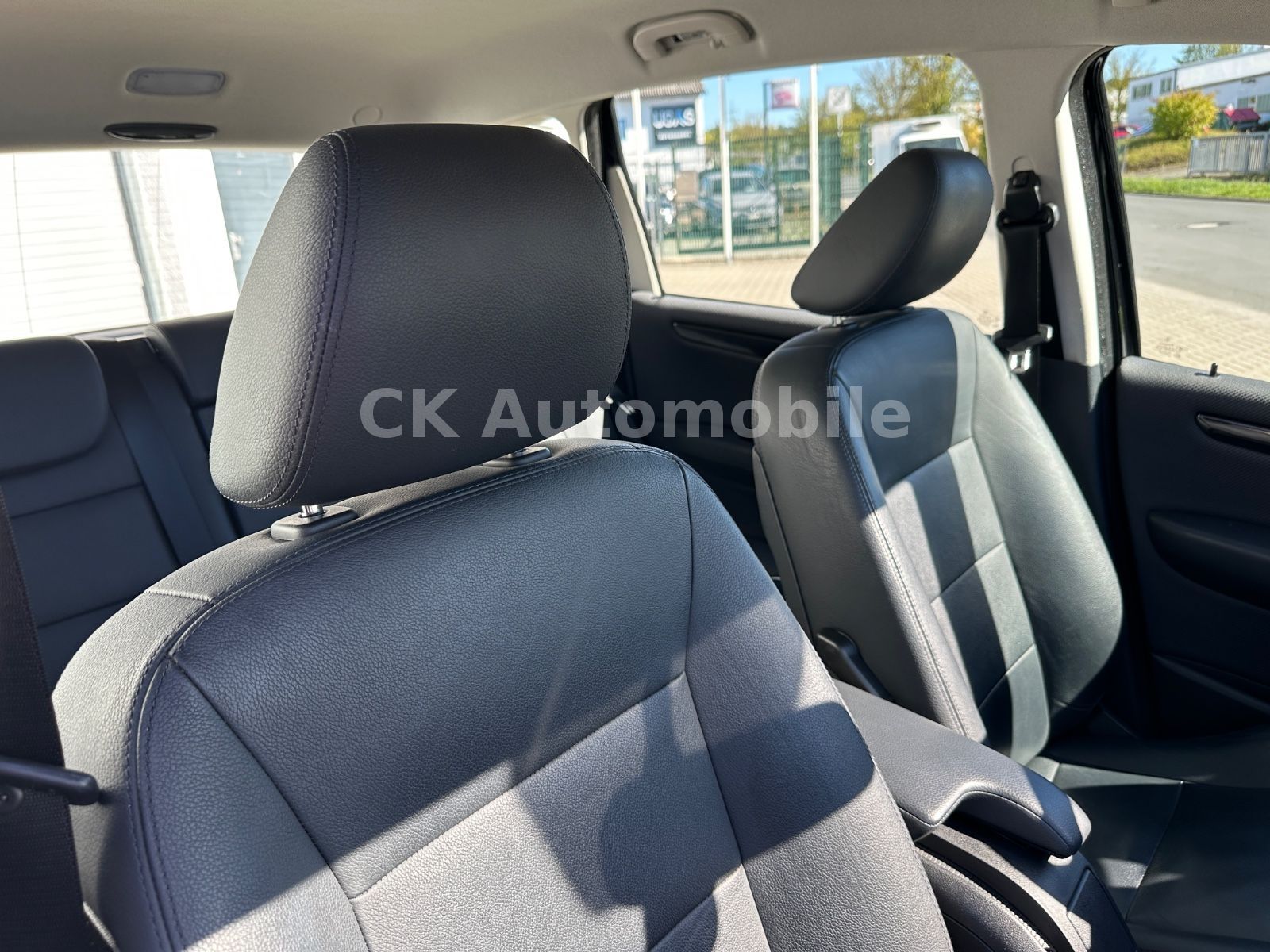 Fahrzeugabbildung Mercedes-Benz A 200 Avantgarde Special Edition/Automatik/Navi
