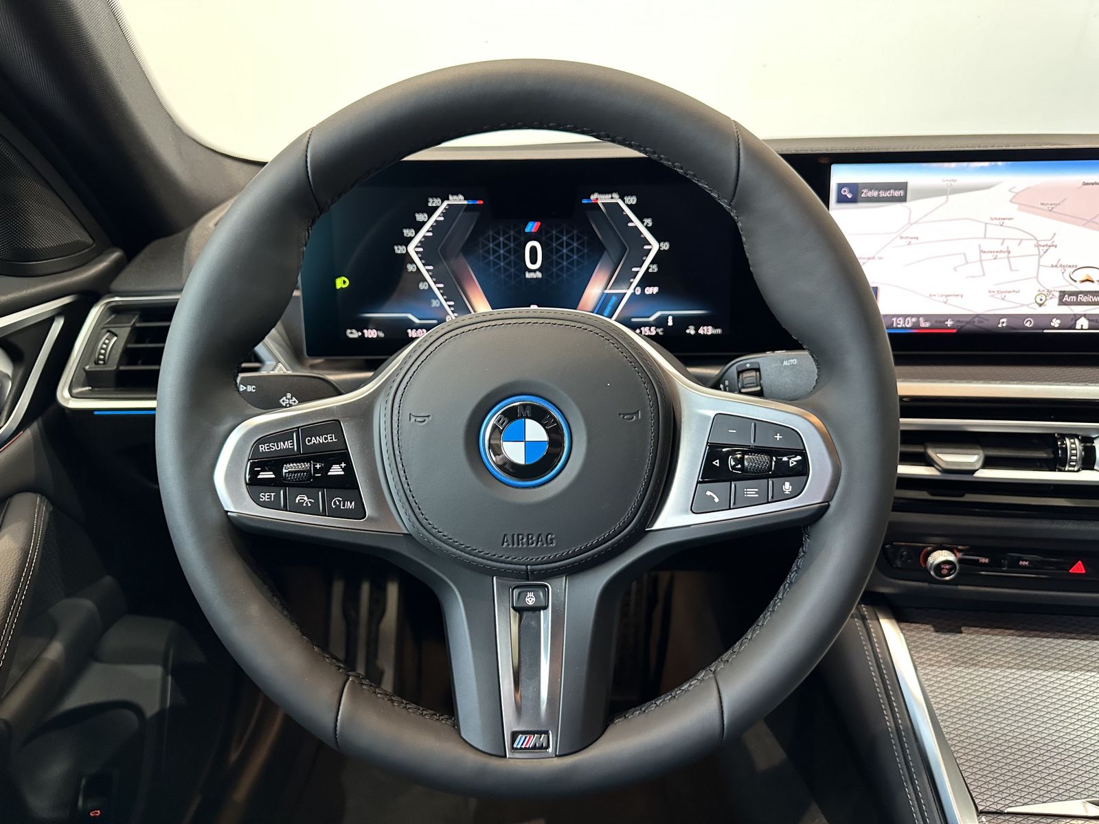 Fahrzeugabbildung BMW i4 eDrive35 M Sportpaket, Komfortzugang HiFi