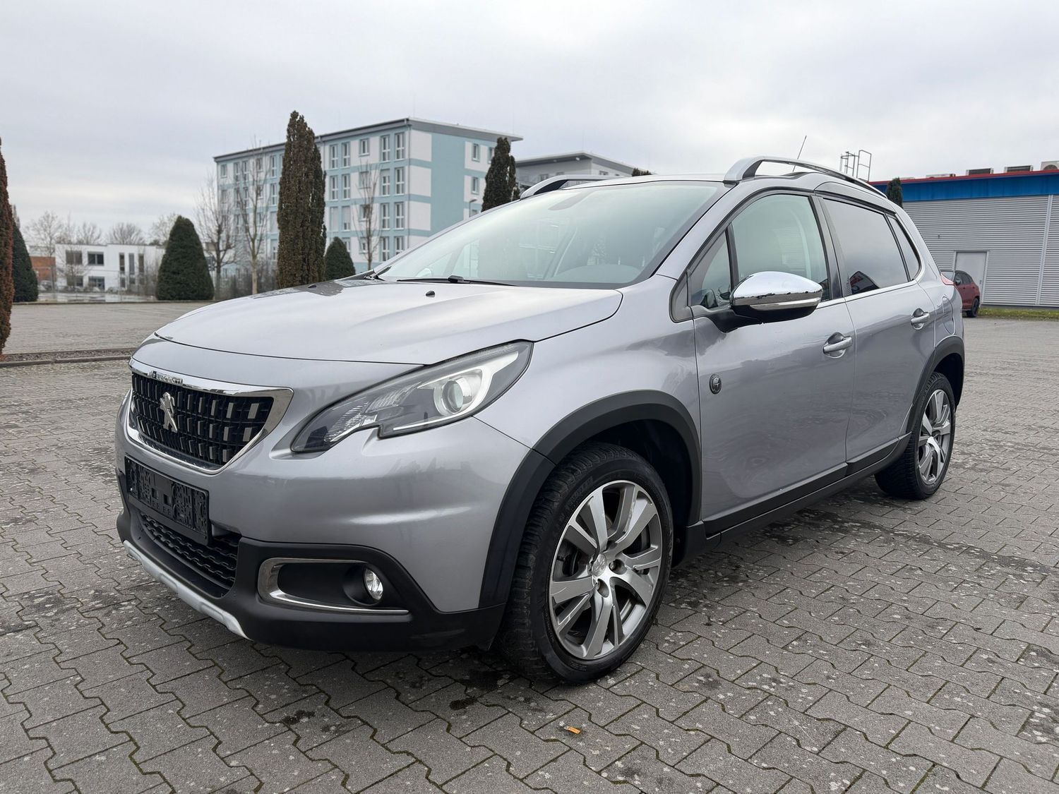 PEUGEOT 2008