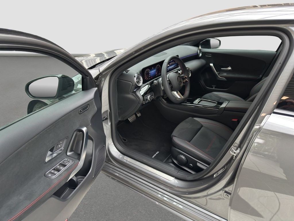 Fahrzeugabbildung Mercedes-Benz A 200 d AMG*Night*LED*SpurH*PDC*ParkAss*RFK