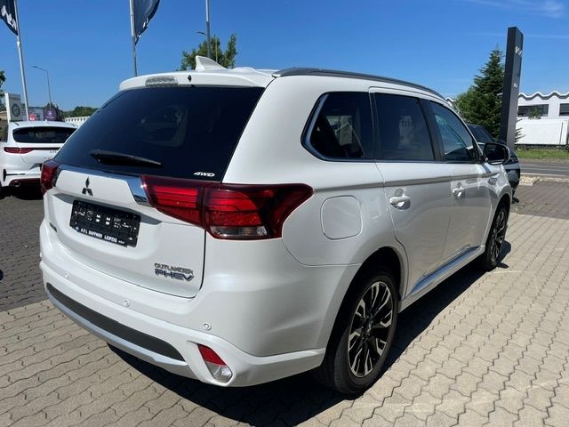 Fahrzeugabbildung Mitsubishi Outlander PHEV Top 4WD 360° AHK Leder DAB Schieb