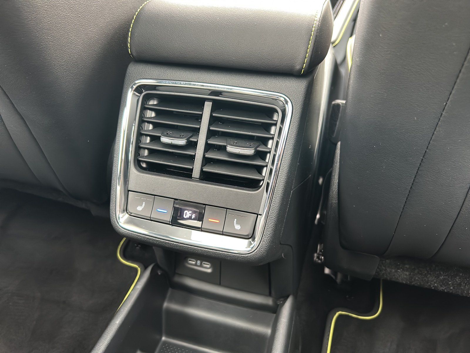 Fahrzeugabbildung SKODA Enyaq Coupé RS Lounge/AHK/PANO/KAMERA/WÄRMEPUMPE