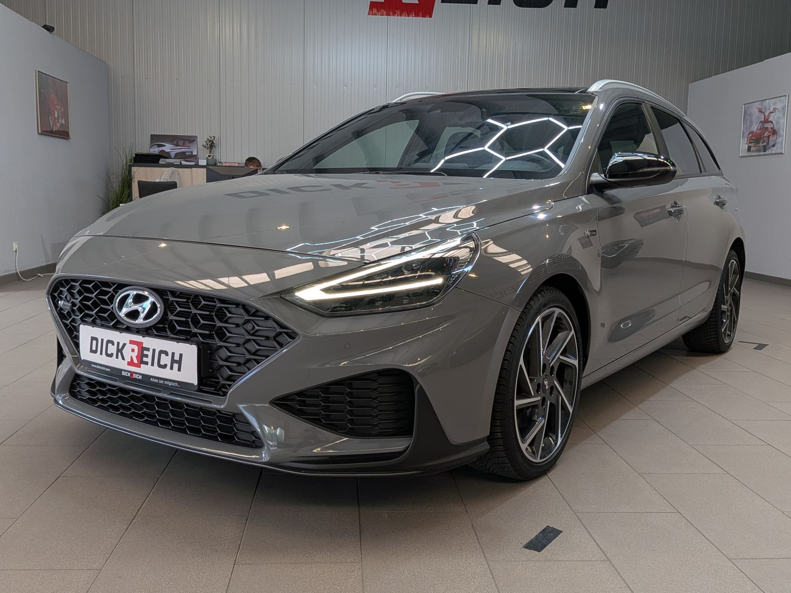 Fahrzeugabbildung Hyundai i30 1.5 N-Line LED*CARPLAY*CAM*PANO*KEYLESS*18"