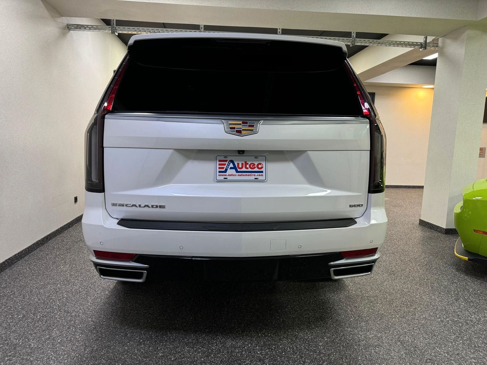 Fahrzeugabbildung Cadillac ESCALADE PREMIUM LUXURY PLATINUM 6.2 V8 -NIGHT V