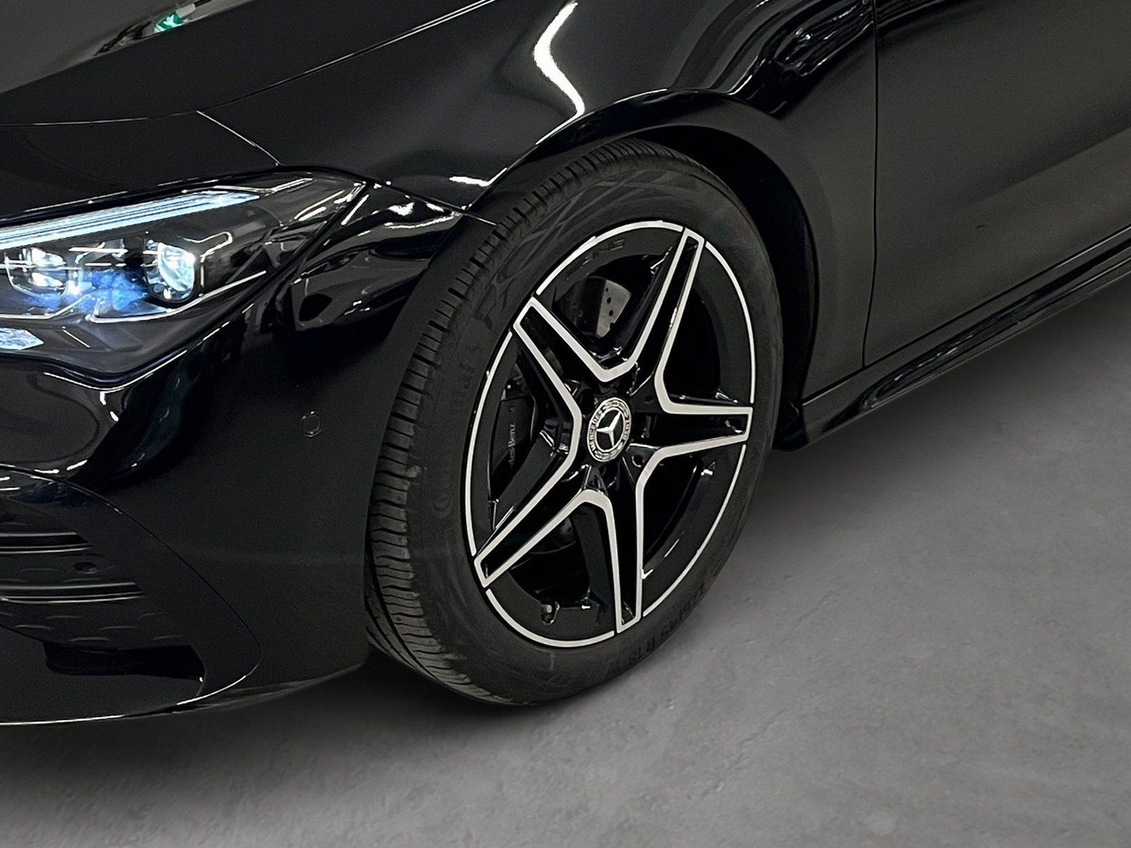 Fahrzeugabbildung Mercedes-Benz CLA 200 AMG*Burmes*Night*Distonic*360°*MultiBeam