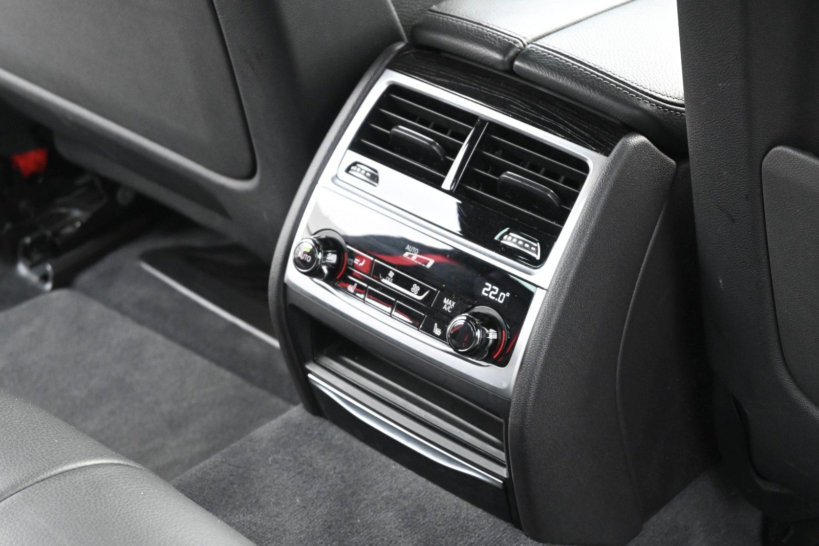 Fahrzeugabbildung BMW 740 d xDrive *STHZ*GD*Soft-C*Mietkauf o.Schufa