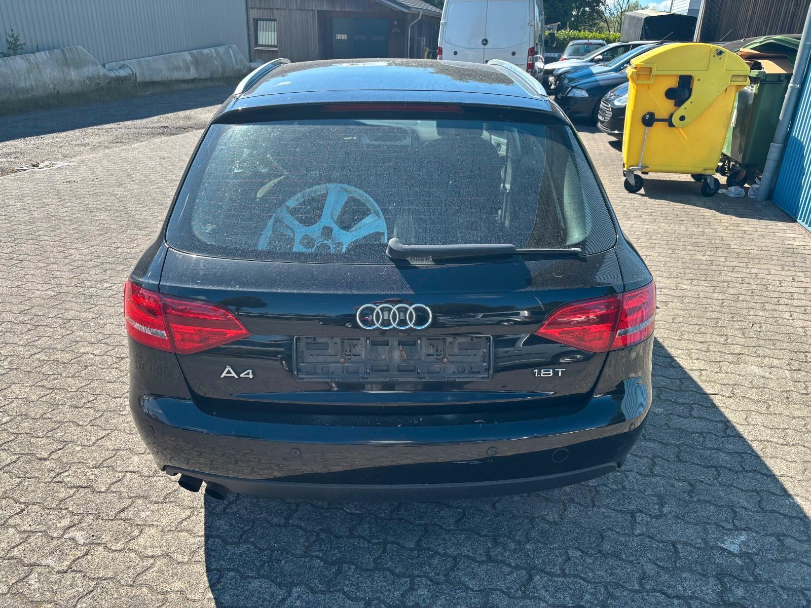 Audi A4 2009 — photo 8