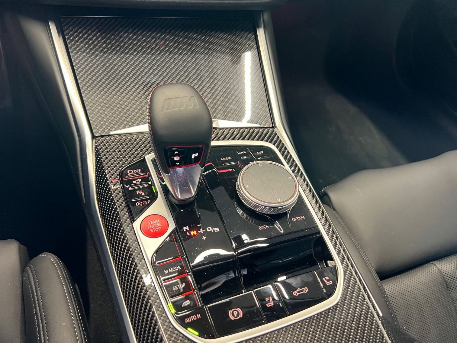 Fahrzeugabbildung BMW M4 Comp. Cabrio xDrive Carb. Int., UltimatePack