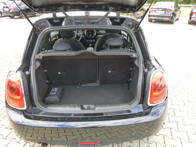 Fahrzeugabbildung MINI ONE >Sitzheizung/Einparkhilfe<