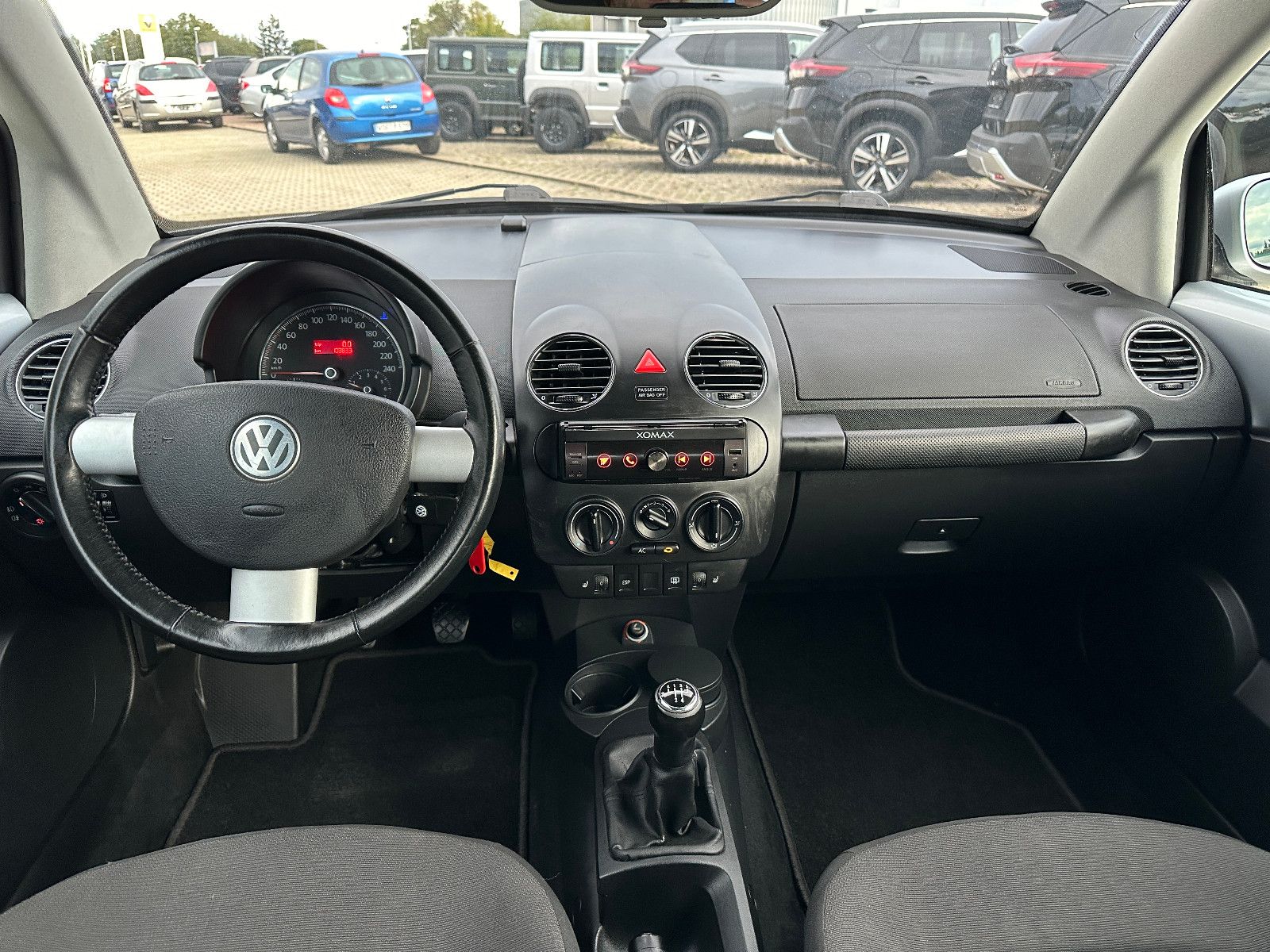 Fahrzeugabbildung Volkswagen New Beetle 1.6 Cabriolet KLIMA+SHZ+TÜV-NEU