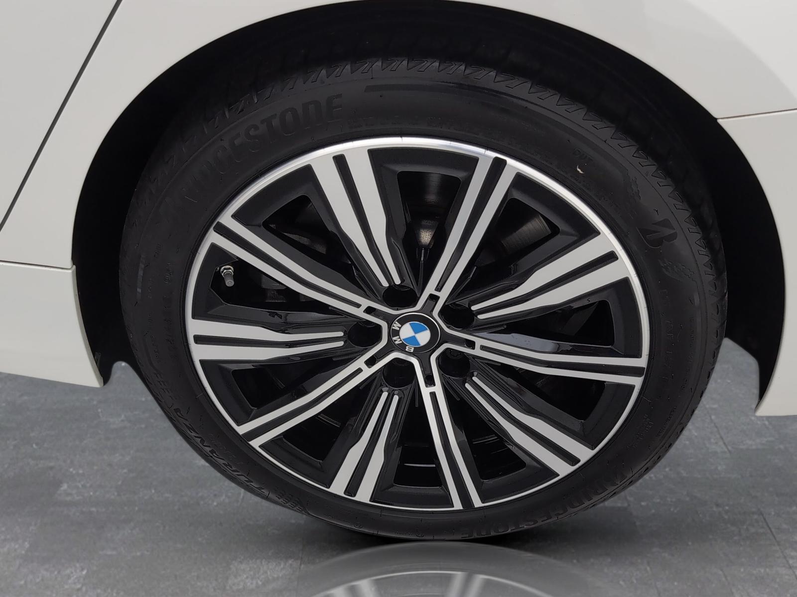 BMW 330i xDrive Touring LiveCockpitProf Kamera HiFi