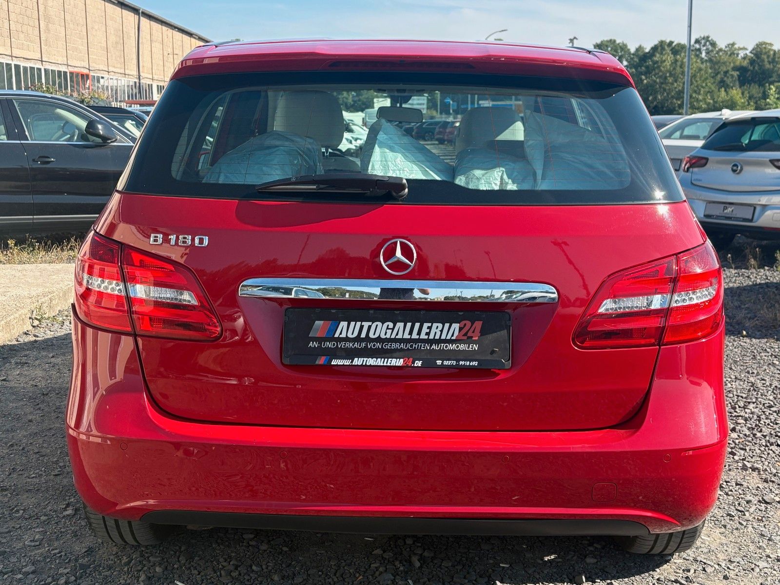 Fahrzeugabbildung Mercedes-Benz B 180 Xenon AHK 1.HAND Klima SCHECKHEFT SHZ PDC