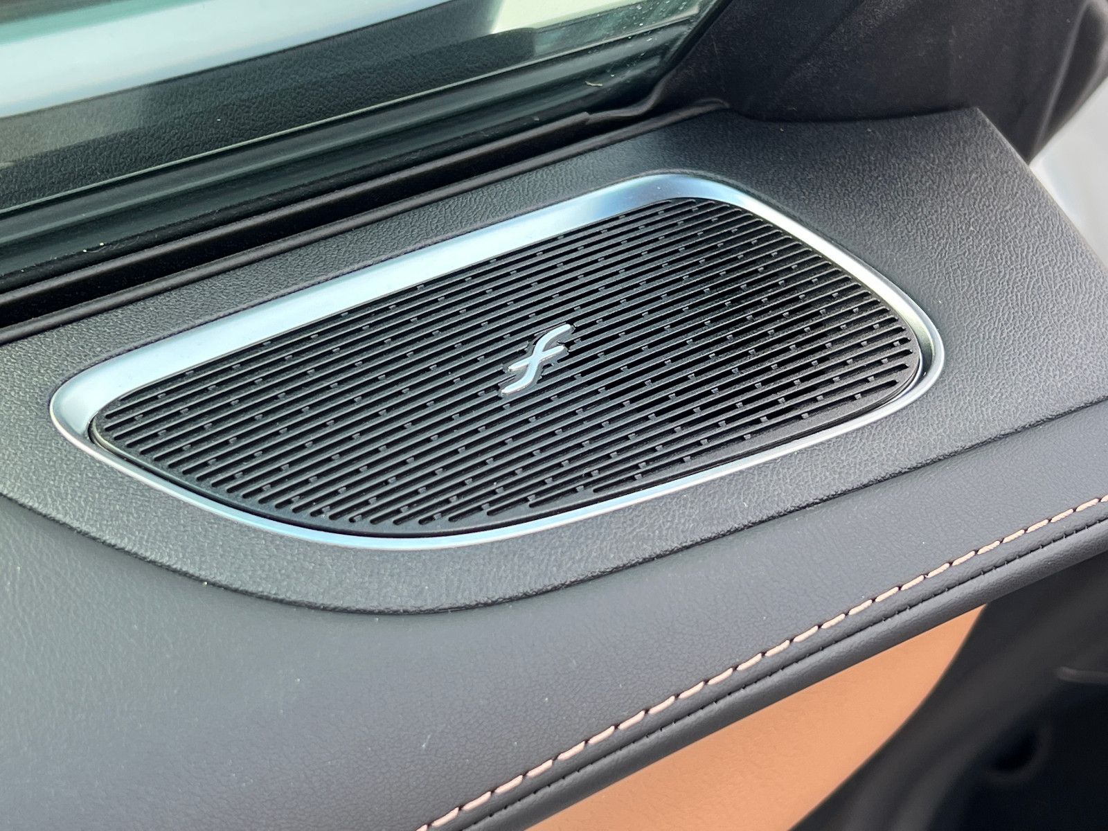 Fahrzeugabbildung Mercedes-Benz CLE 200 AMG LINE PREMIUM PANORAMA SITZKLIMA