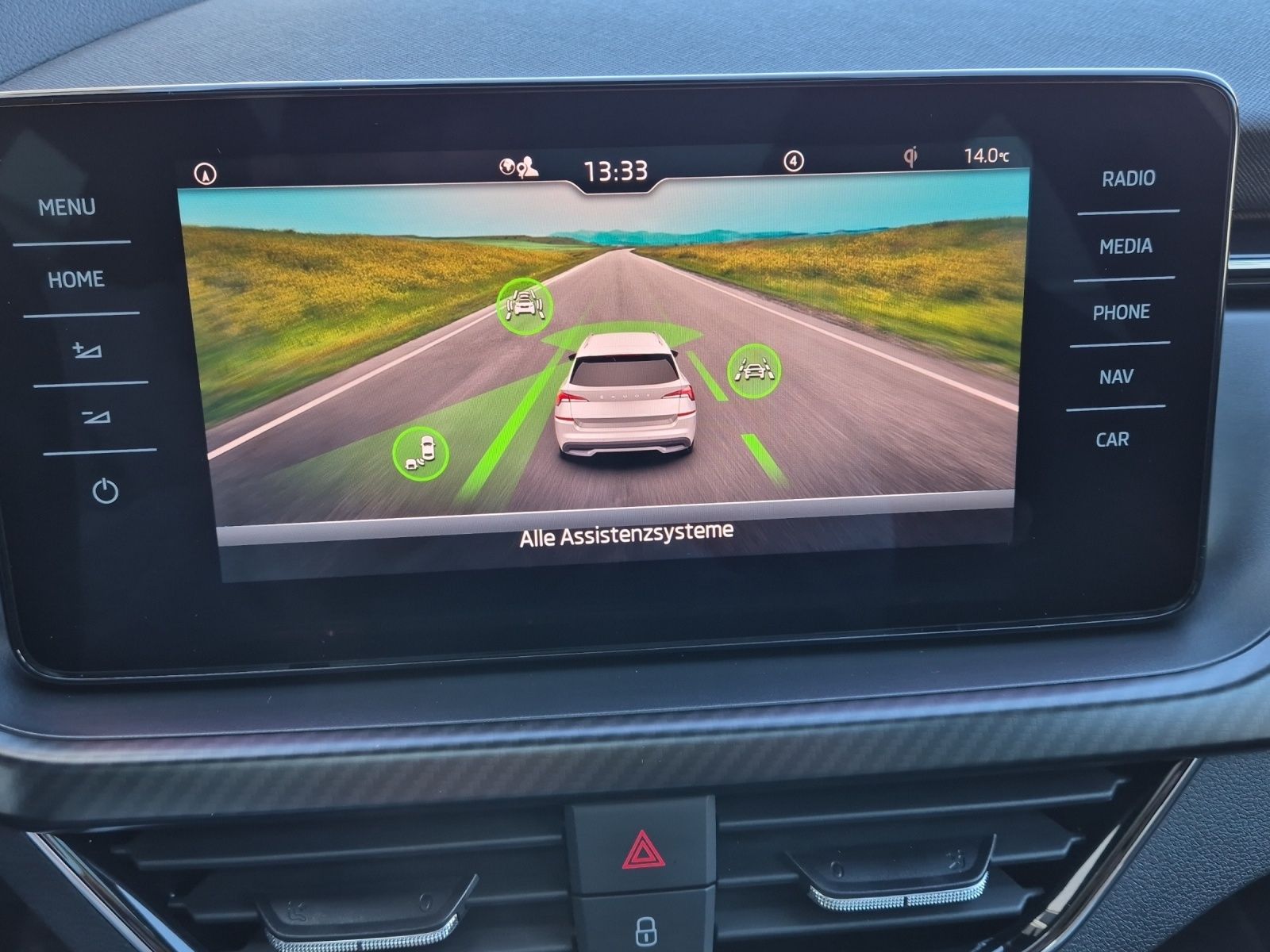 Fahrzeugabbildung SKODA Kamiq TSI Monte Carlo LED Navi Pano AID RFK SH b