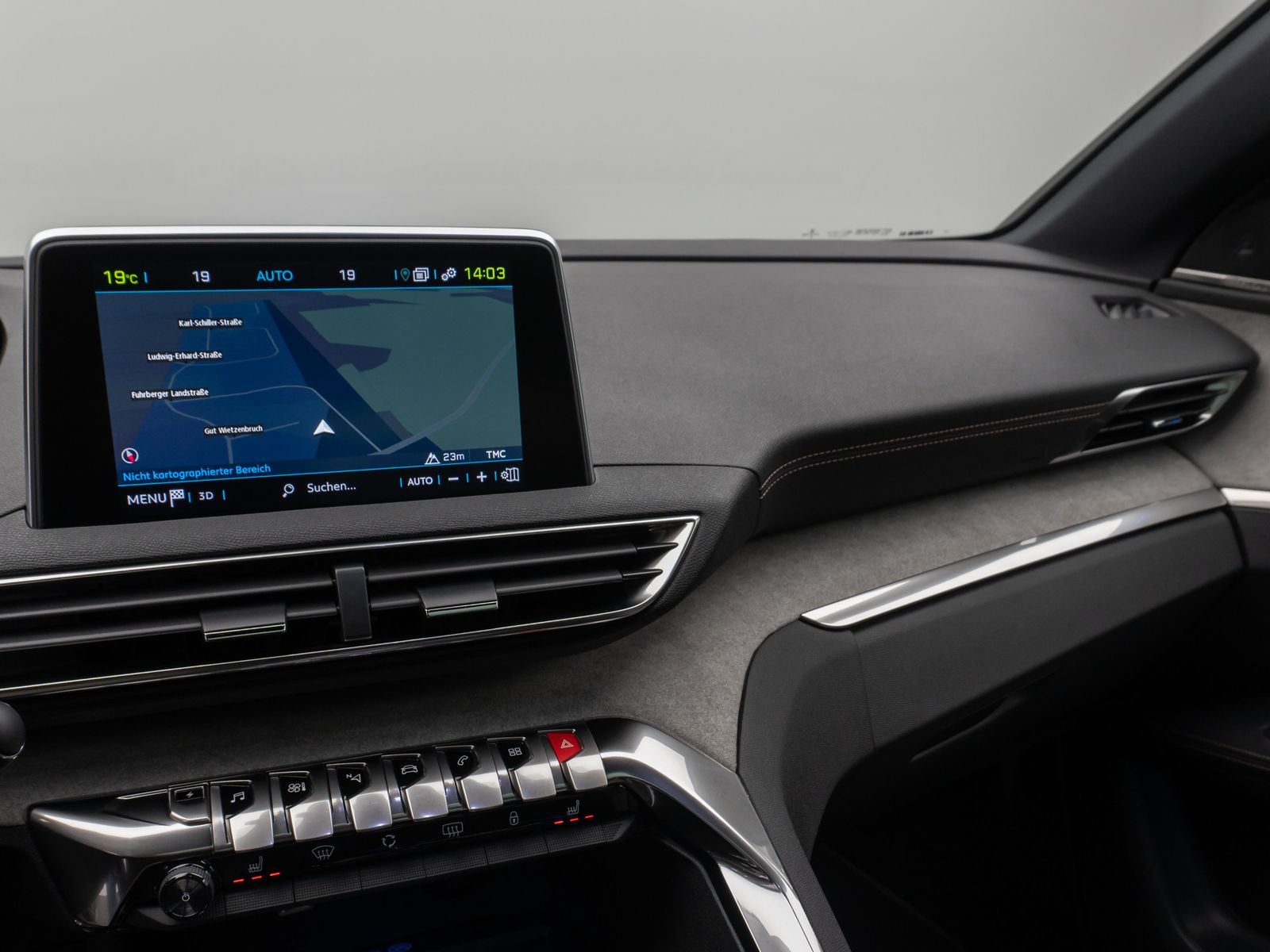 Fahrzeugabbildung Peugeot 3008 Hybrid4 300 GT Panorama 360° Massage AHK