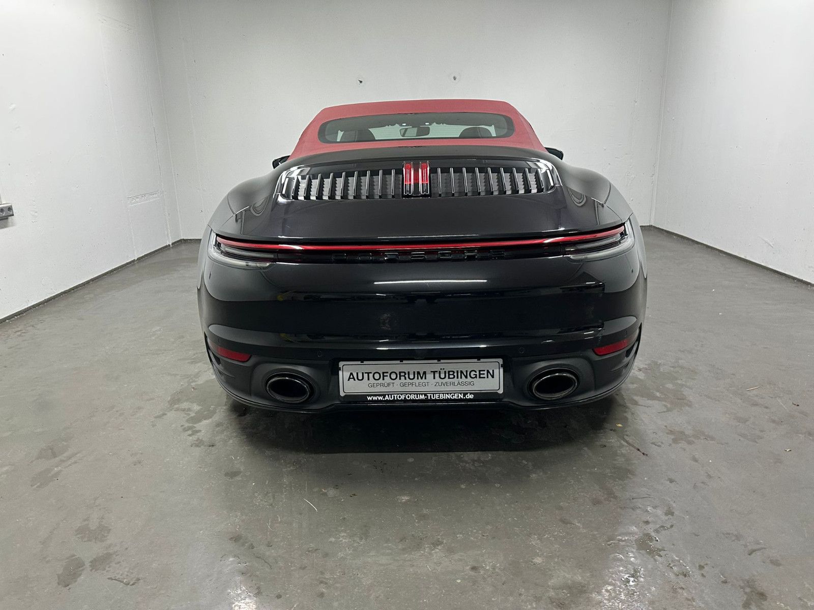 Fahrzeugabbildung Porsche 992 Carrera Cabriolet *SPORT-CHRONO*