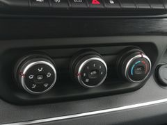 Fahrzeugabbildung Trafic Grand Combi L2H1 3,0t Life 2.0 BLUE dCi 1