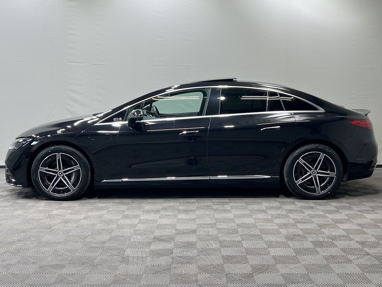 Mercedes-Benz EQE 500 4M AMG Premium Airmatic+PANO+22KW+4,5°HA foto 4