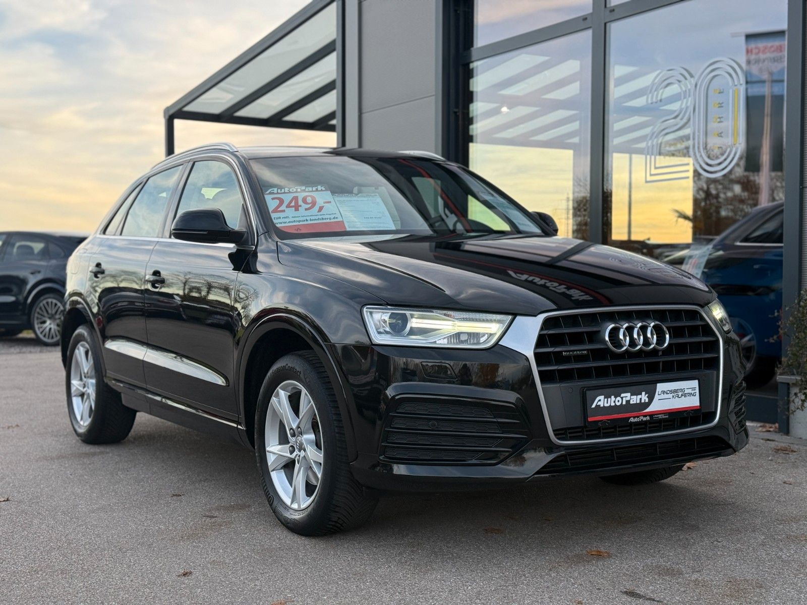 AUDI Q3 SPORT QUATTRO Stronic STDHZ NAVI XENON SH AHK