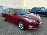 Hyundai i40cw 1.6 Fifa World Cup Edition - Hyundai i40 mit Benzin-Antrieb: Kombi, 1.6