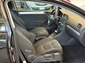 Volkswagen Golf - 12