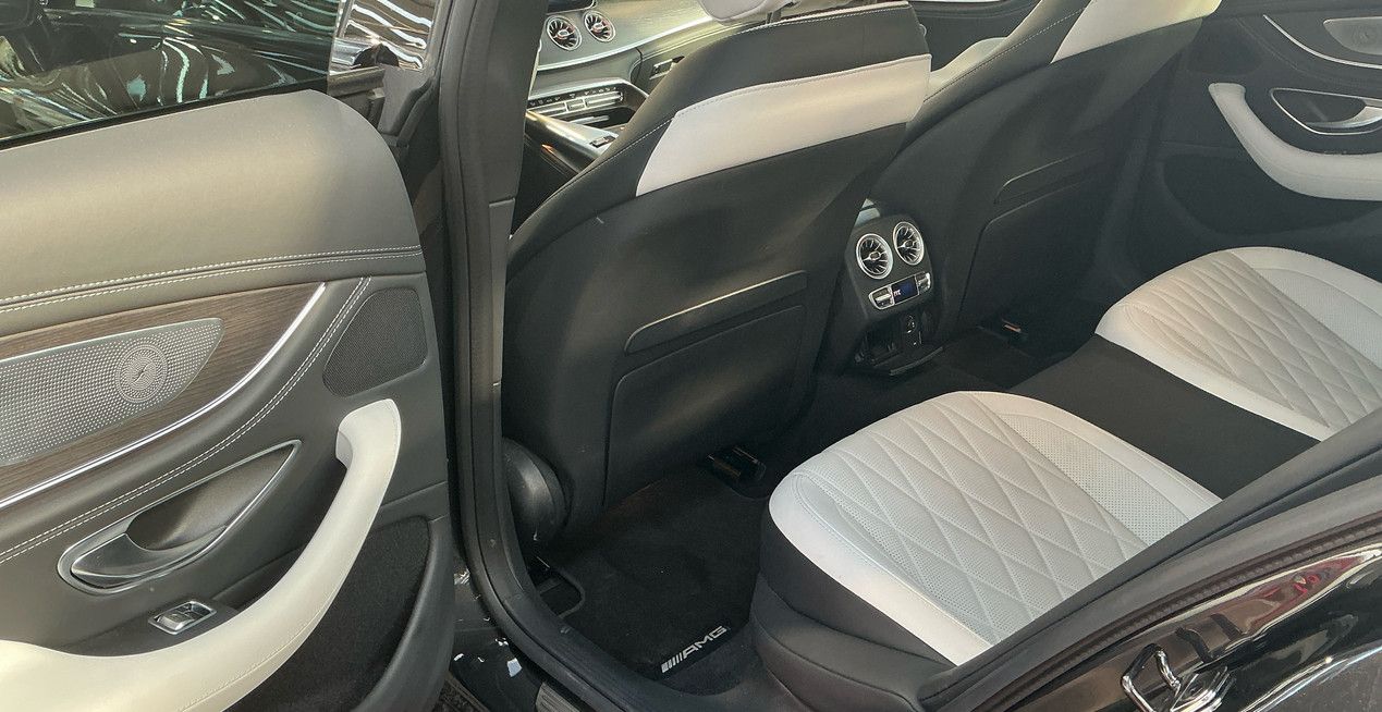 Fahrzeugabbildung Mercedes-Benz AMG GT 43 4-trg. Pano HuD Memory Burmester