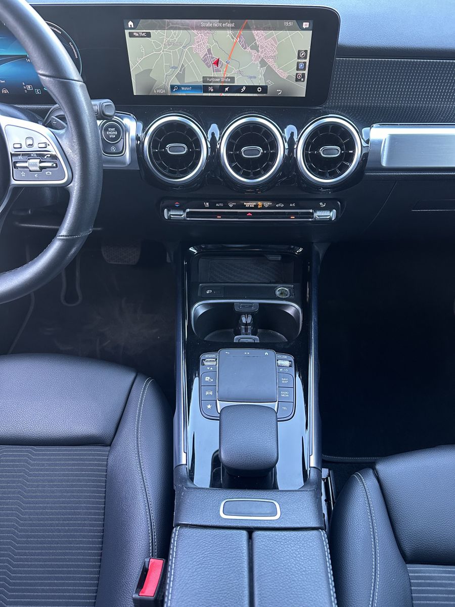 Fahrzeugabbildung Mercedes-Benz GLB 200d Progressive NAV+LED+DISTRONIC-PLUS+AHK