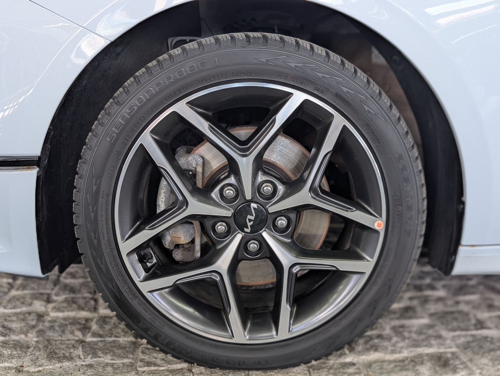Fahrzeugabbildung Kia cee'd Sportswagon 1.5 Spirit SCC JBL KAM 7J Gar.