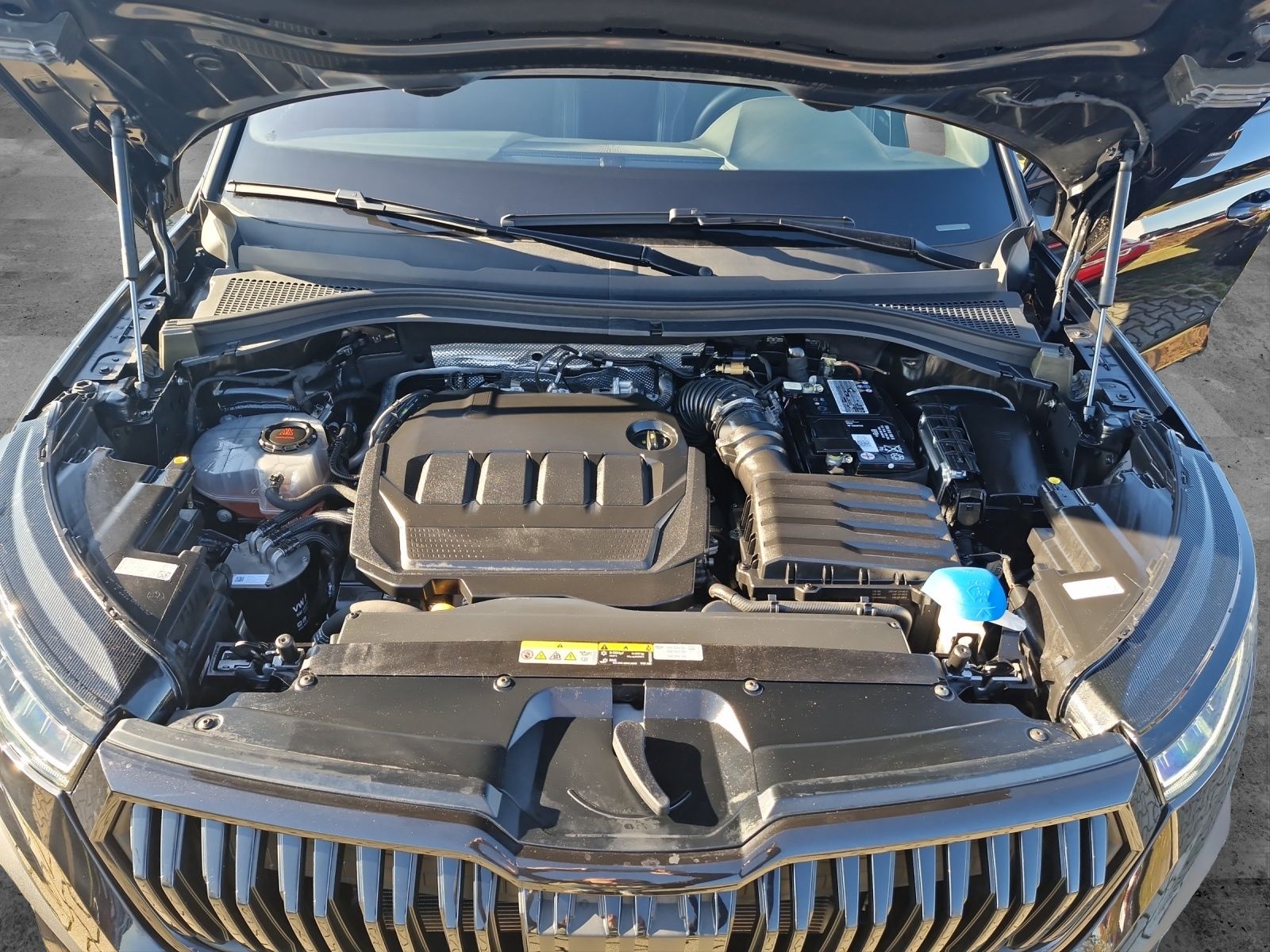Fahrzeugabbildung SKODA Kodiaq Sportline 4x4 2.0 TDI DSG ACC AHK KAMERA